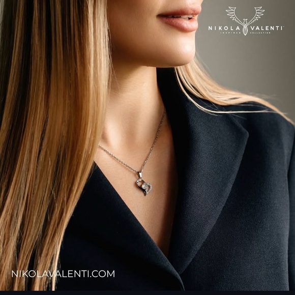 Nikola Valenti NWOT white gold heart necklace - Picture 3 of 7